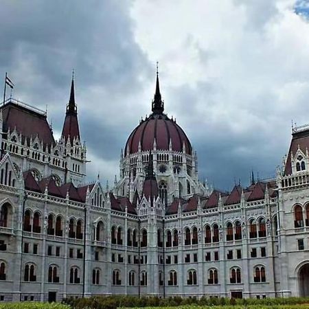 A13 Parliament Sunflower Cozy Apartment Budapest Eksteriør bilde